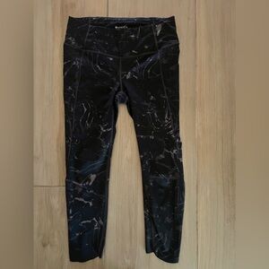 Athleta Velocity Stash Pocket Black Marbled 7/8
Legging S